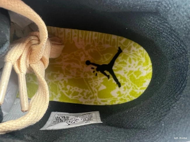 Travis Scott Jack Jordan FZ8117-102 x Jumpman TR 0702